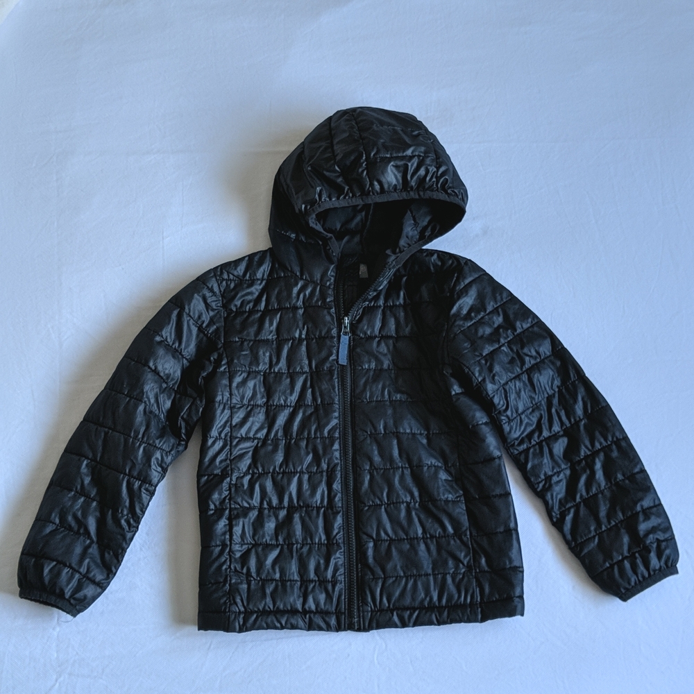 Primary unisex size 6/7 lightweight black hooded puffer jacket GUC